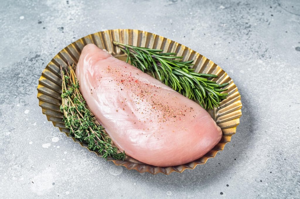 100 גרם חזה עוף